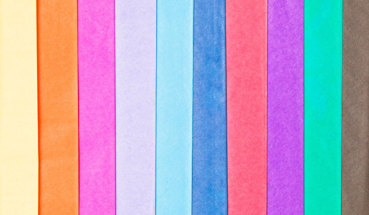 papier de soie de différentes couleurs